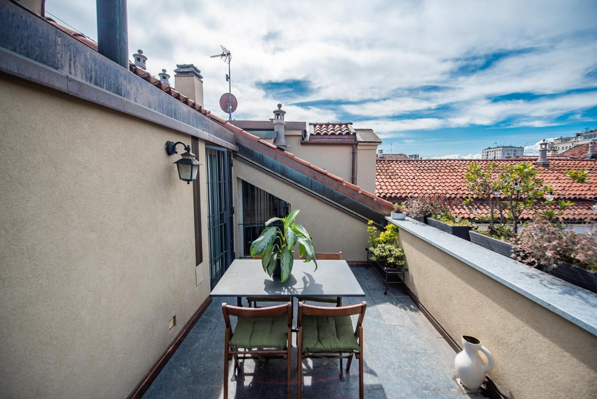 House With Terrace Leilighet Torino Eksteriør bilde